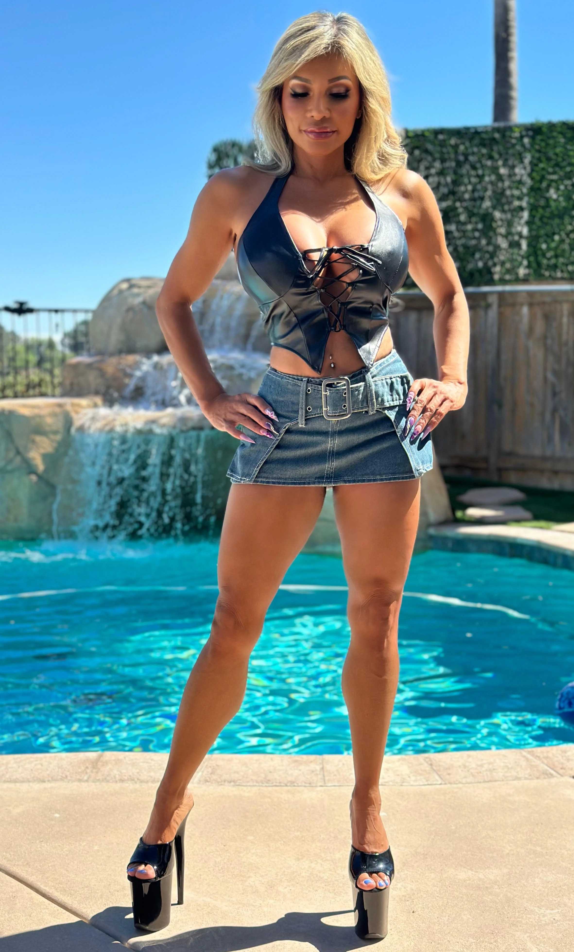 Connie's "HOLLYWOOD 🤠 COWGIRL" Corset Halter Crop Top, BLACK Stretch X-Leather, Adjustable Lace Up Chest - Image 8